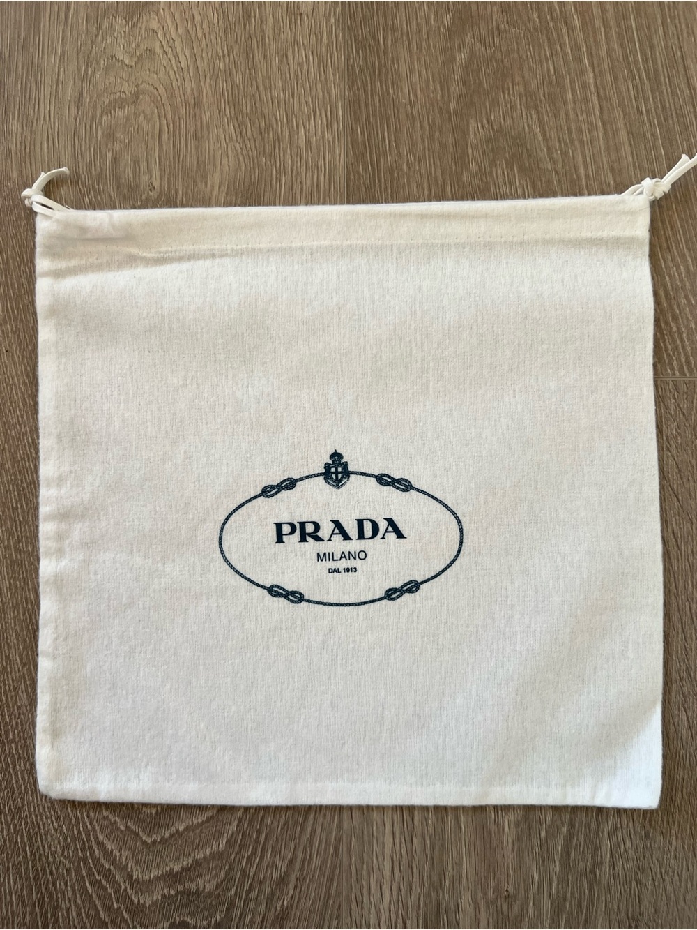 Prada dust bag (C858)